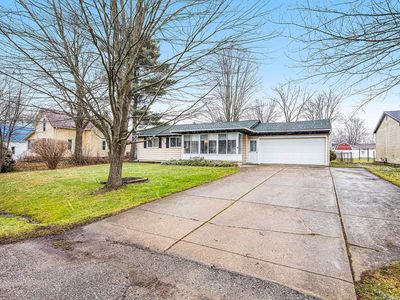 210 S Hunter St, Capac, MI, 48014