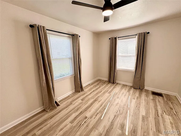 312 Joy Dr — Photo 25