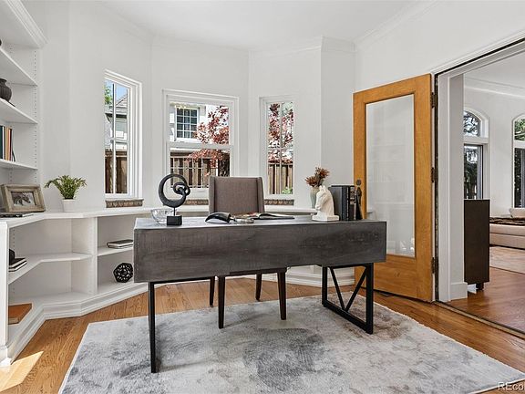 3rd image of 4301 E 6th Avenue Parkway
