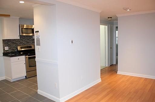3rd image of 796 Willard St Unit D2