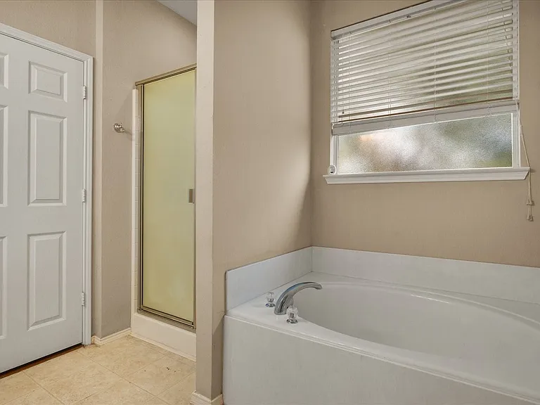 5817 Quicksilver Dr — Photo 17