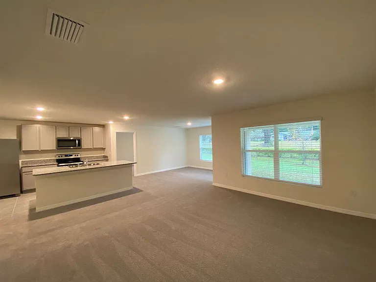 6461 SE 4th Ln — Photo 5