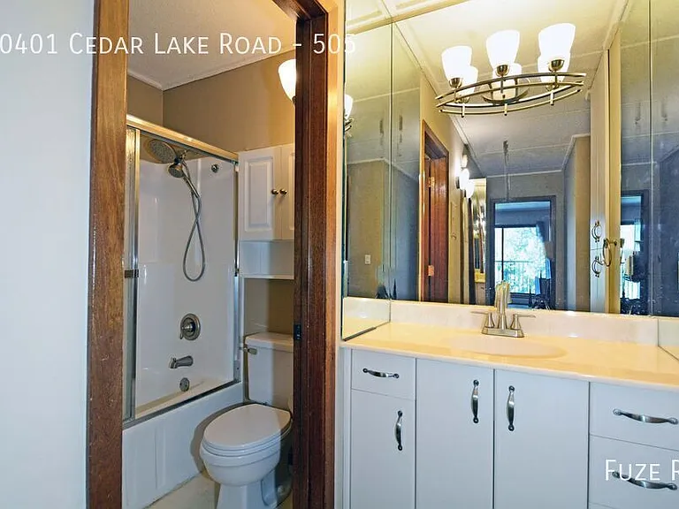 10401 Cedar Lake Rd #505 — Photo 11