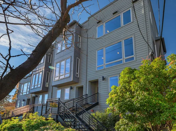 4631 S Corbett Ave, Portland, OR 97239