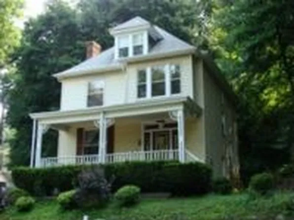 7504 Brighton Rd, Pittsburgh, PA 15202
