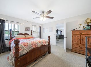 633 Centre Ct SW UNIT 5-B-2, Vero Beach, FL 32962