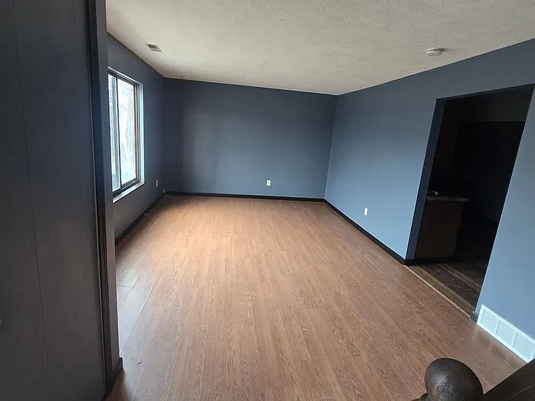 1555 Bryn Mawr Pl — Photo 3