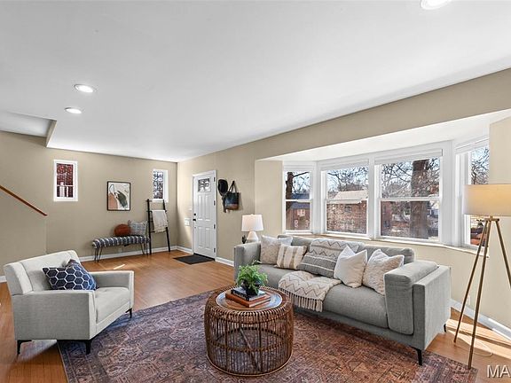 5th image of 7441 Kingsbury Blvd