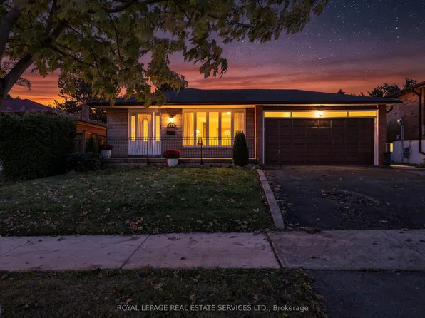 476 Michelle Row, Mississauga, ON L5A 3C3