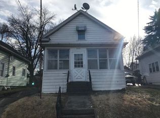 265 20th Pl, Clinton, IA 52732