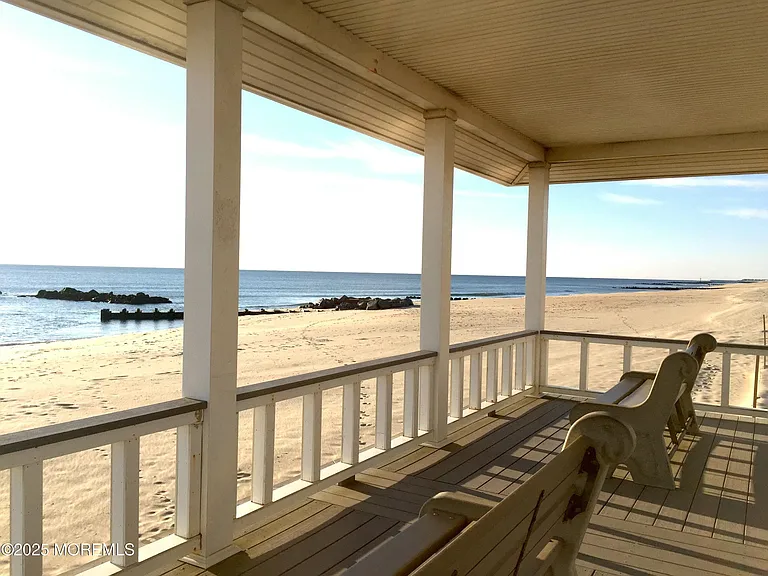 306 Ocean Rd — Photo 43