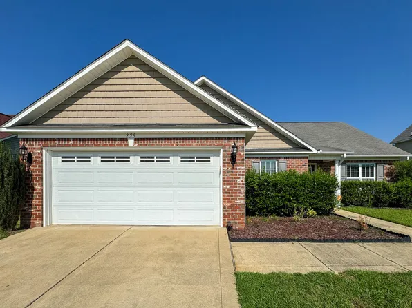 258 Ivy Stone Dr, Raeford, NC 28376