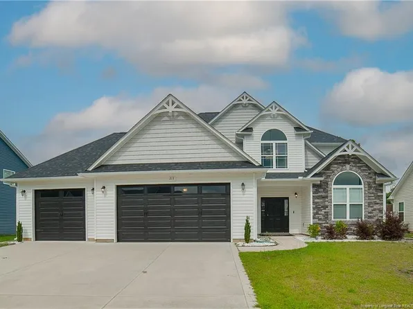 212 Stafford Ave, Raeford, NC 28376