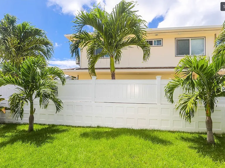4153 Kilauea Ave — Photo 17