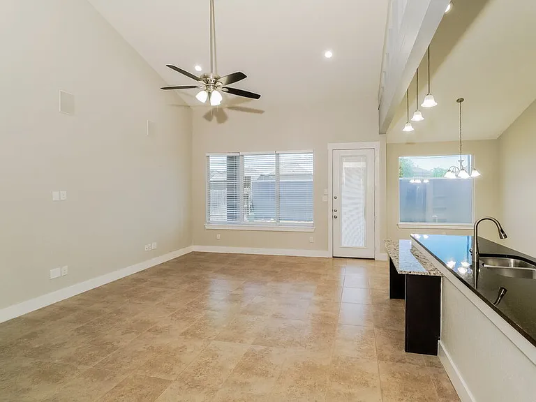 3906 Bogie Way — Photo 5