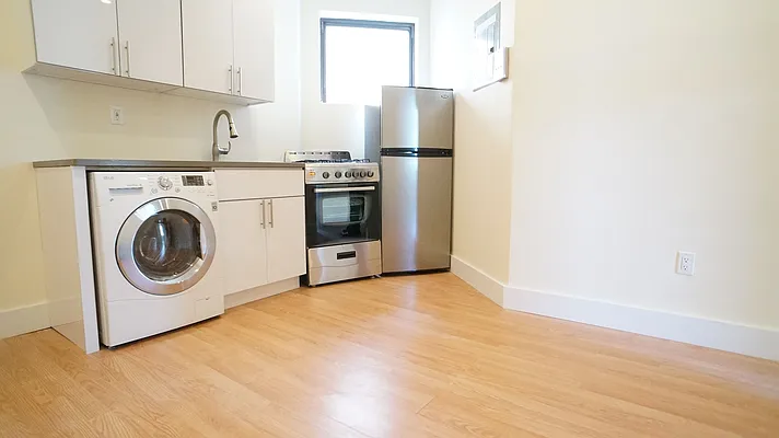 Rented by Karten & Lowe New York Real Estate LLC | media 13