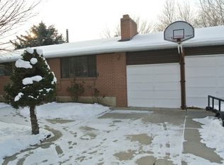10400 S Clearview Dr, Sandy, UT 84070