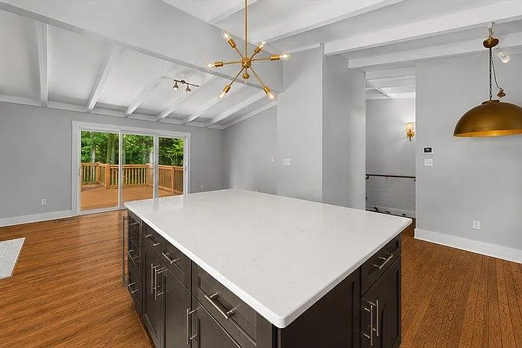 3476 Alison Dr — Photo 11