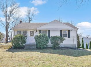 24 Charles St, Plantsville, CT 06479