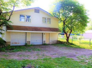 403 S Franklin St, Raymore, MO 64083