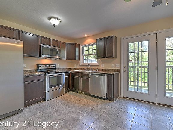 2nd image of 198 Amanda Ln APT 9