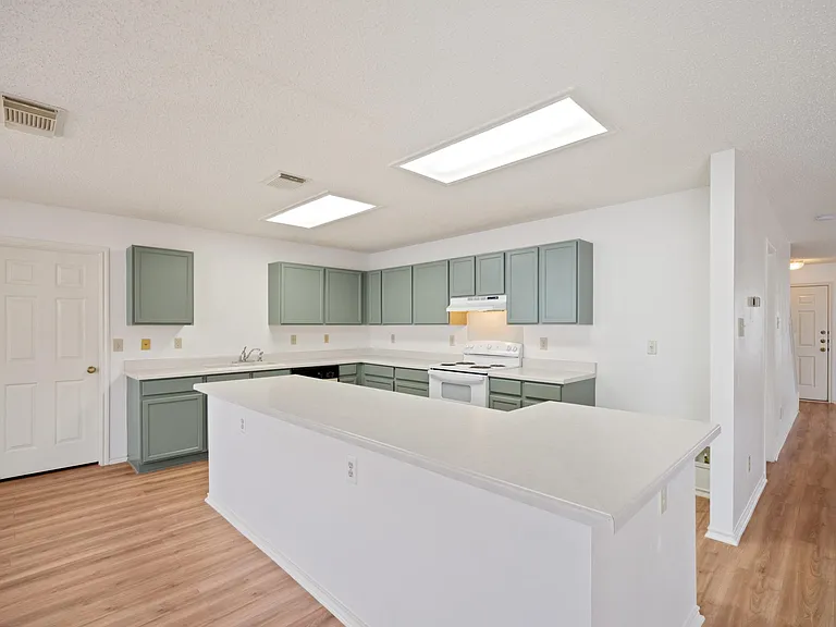 1688 Fir Cir — Photo 11