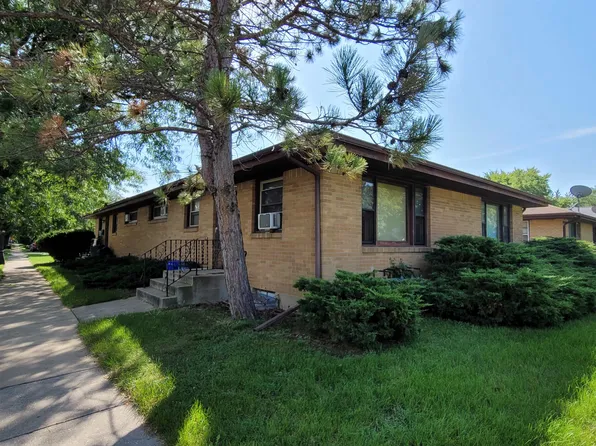 2323 Douglas St, Rockford, IL 61103