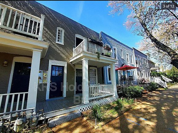3rd image of 3211 Ellwood Ave APT D