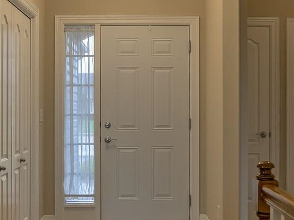 3rd image of 2902 Eagle Hills Cir
