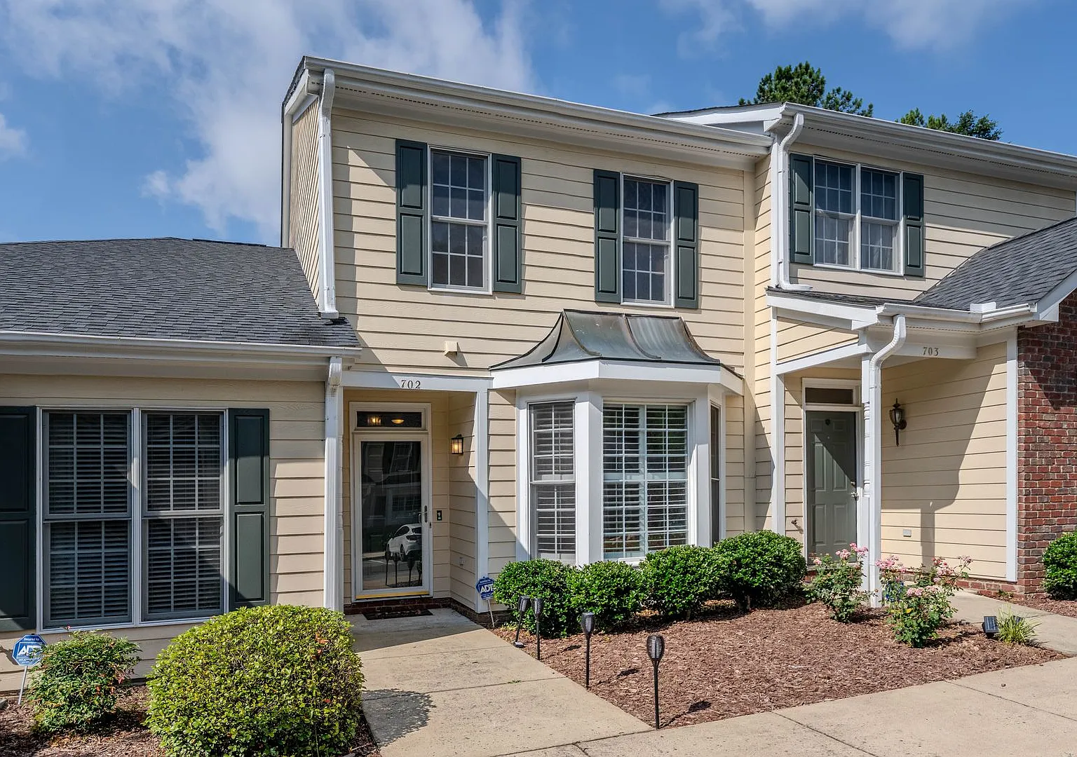 2-Bedroom, 2-Bath Townhome in a Prime Durham Location Flexible Lease Terms Available (3-Month Min... — Photo 1