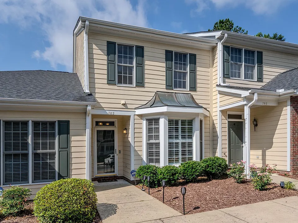702 Teague Pl