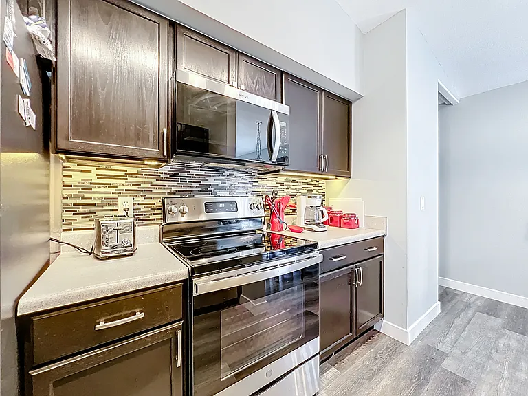 1614 Earlham Ave NW — Photo 13