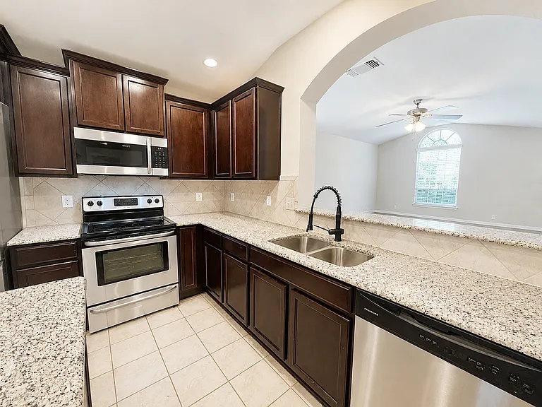 3407 Parkmill Dr — Photo 10