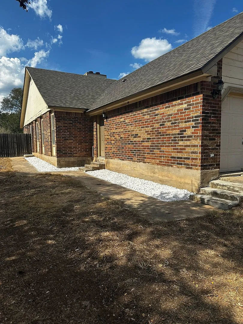 Leach Properties3 (6004 Parkwood Dr) — Photo 2