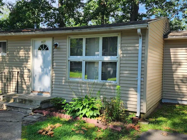 825 Poplar Ln, Williamstown, NJ 08094