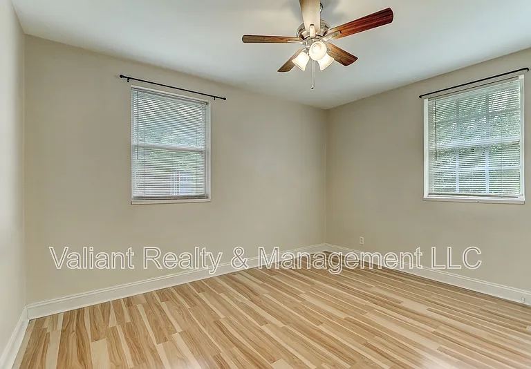 2358 Herschel St #3 — Photo 13