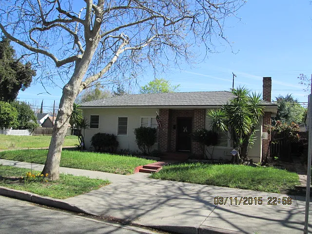 516 College Ave photo 1