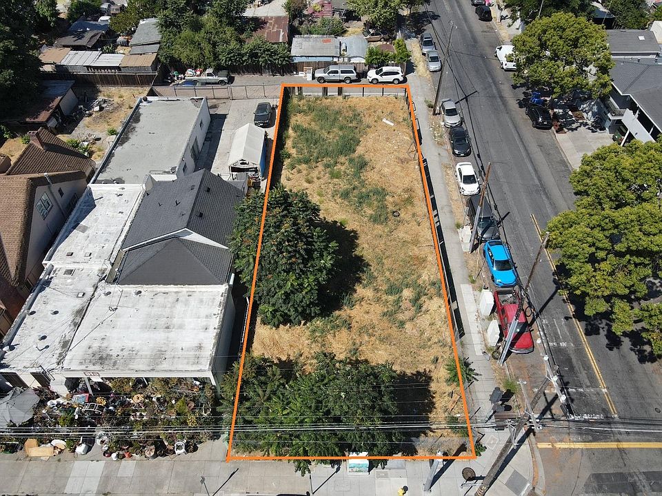 1st image of 905 S Almaden Ave