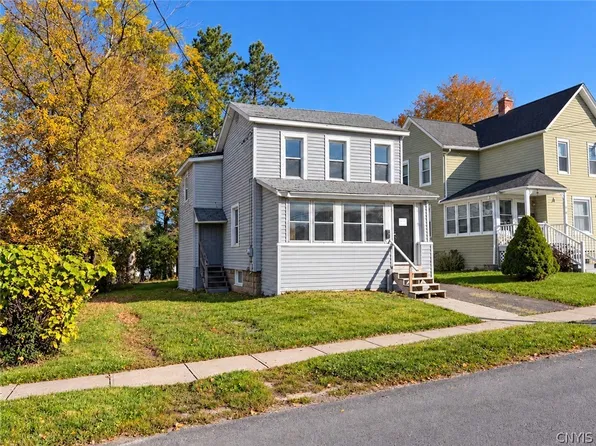 35 Catlin St, Auburn, NY 13021