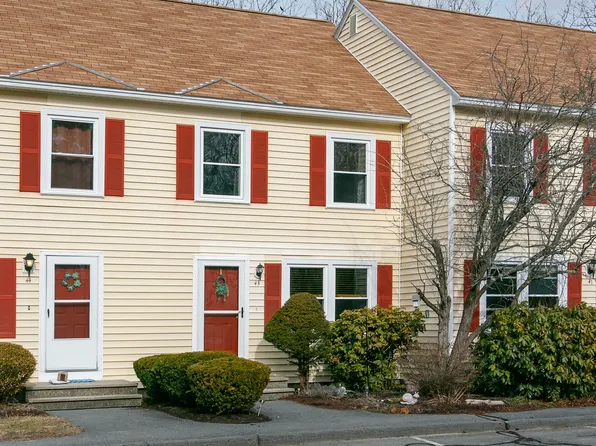 43 Powder Mill Drive #43, Kennebunk, ME 04043