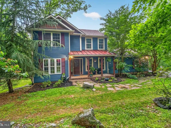 868 Deer Ridge Dr, Westminster, MD 21158
