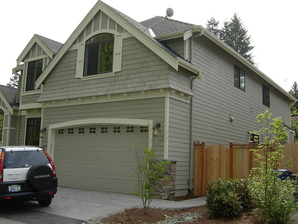 2nd image of 14829 NE 6th St