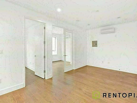3rd image of 85 Montrose Ave APT 2L