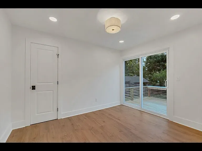 2020 Jones Cir — Photo 10