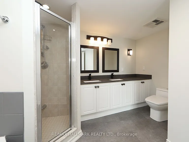 18 Valley Woods Rd #Penthouse 206 — Photo 20