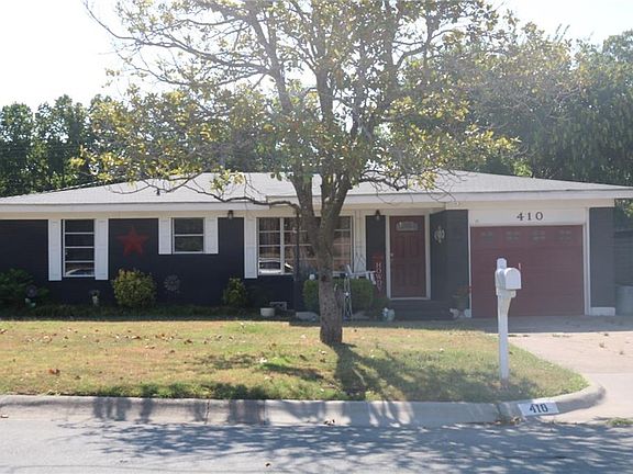 2nd image of 410 Live Oak Ln