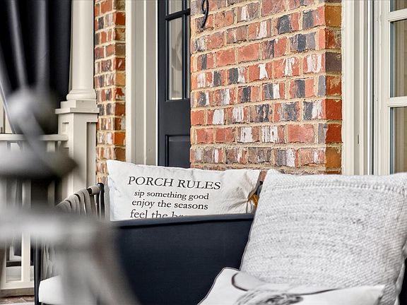 4th image of 1359 Eliot Rd