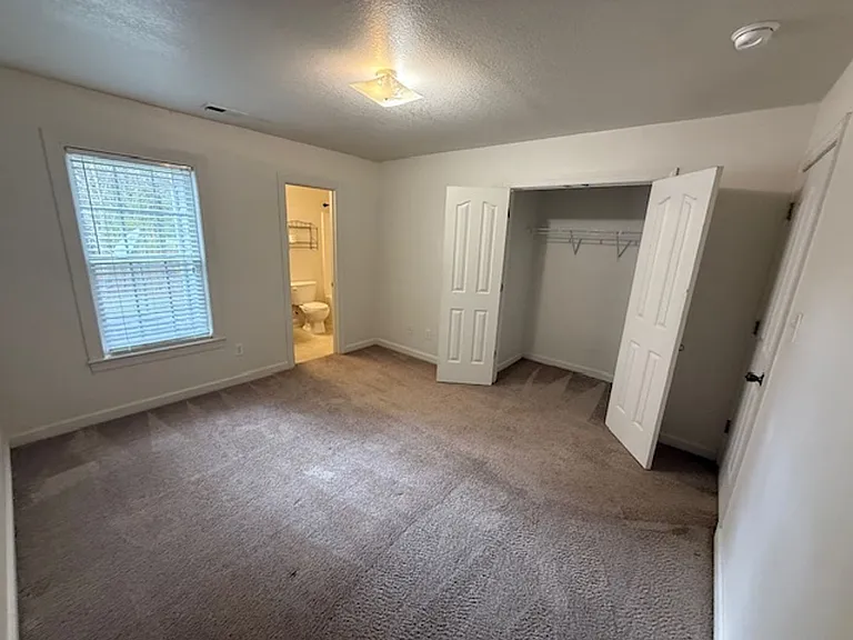 500 Springwood Dr — Photo 10