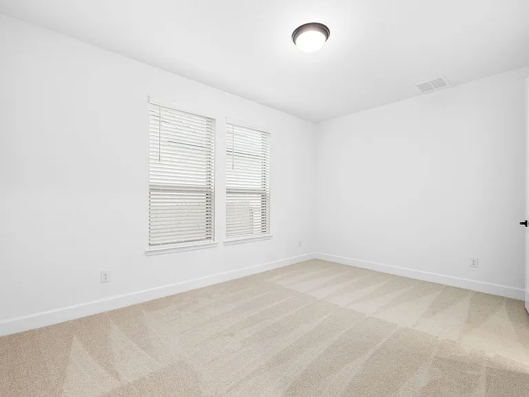 310 Barton Crk — Photo 22