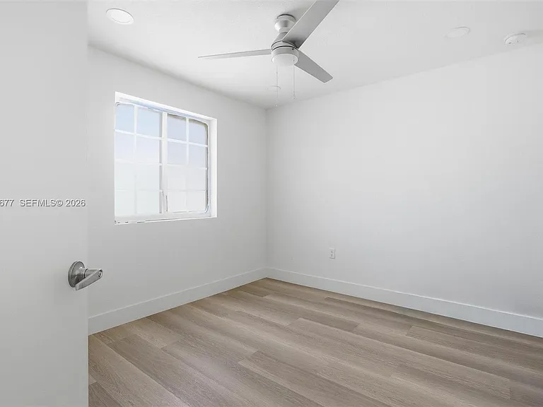 82 SW 3rd Ct — Photo 18